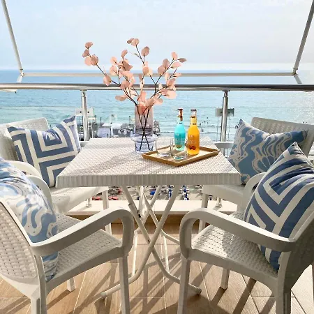 Vitamin Sea Apartment *
